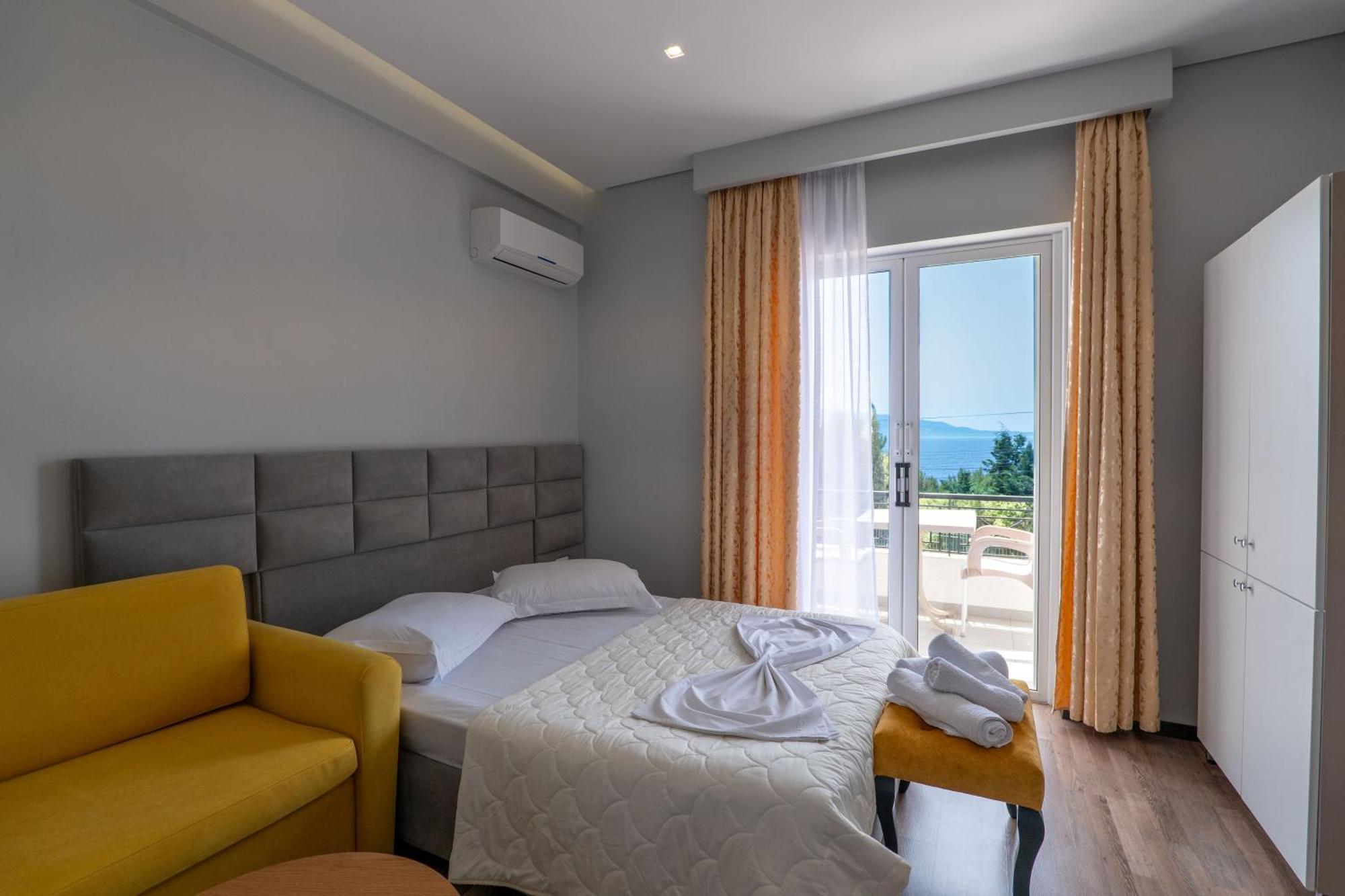 Sunkised Hotel Sarande Exterior photo