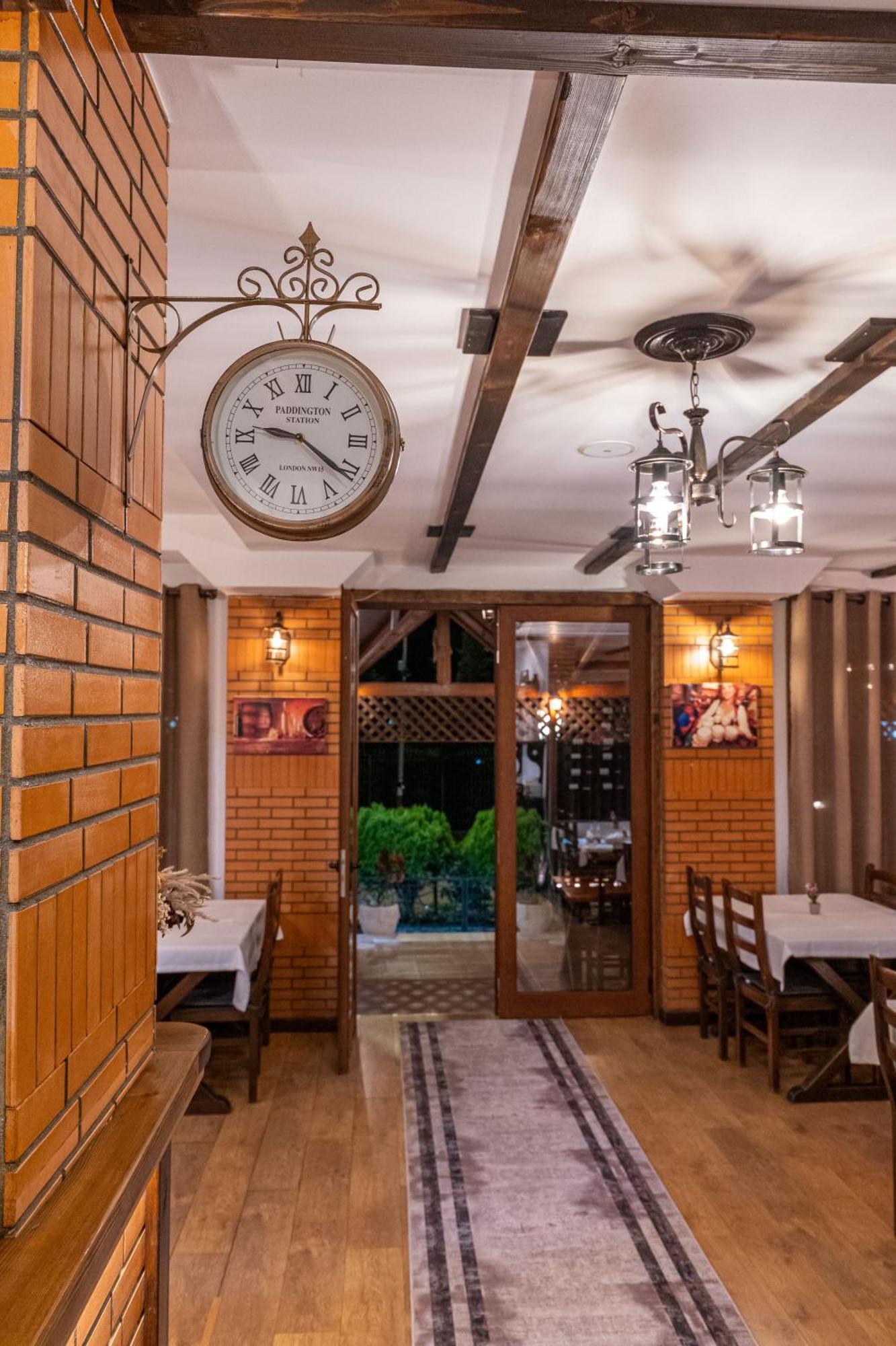 Sunkised Hotel Sarande Exterior photo