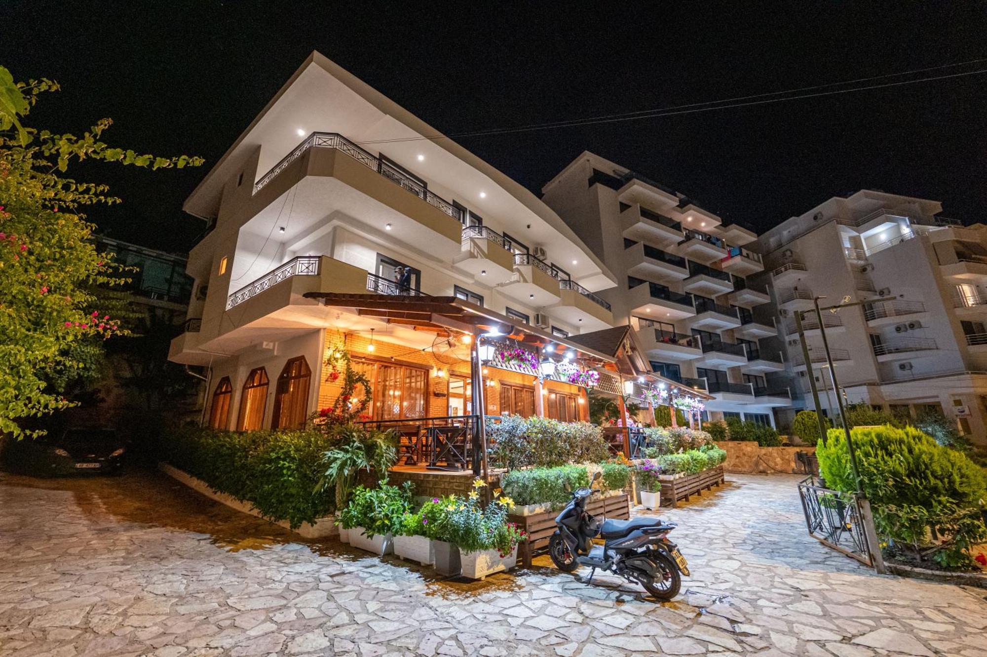 Sunkised Hotel Sarande Exterior photo