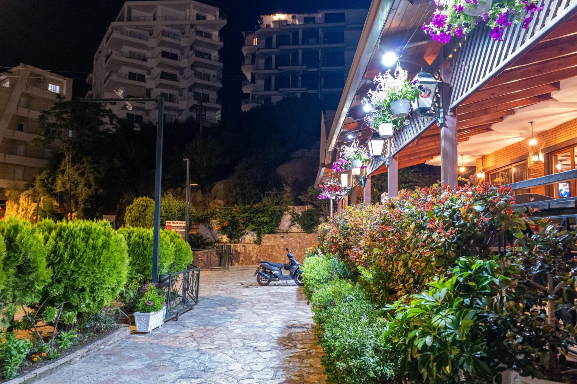Sunkised Hotel Sarande Exterior photo